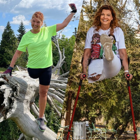 Zwei Bilder einer lächelnden Frau mit amputiertem Bein. Links trägt sie ein neongrünes Shirt und steht auf einem Baumstamm. Rechts trägt sie ein weißes Shirt und Shorts, geht an Krücken und hat ihr Bein nach vorne gestreckt. Beide Szenen sind im Freien mit Bäumen zu sehen.