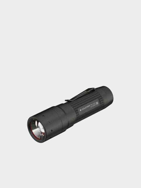 Eine schwarze Taschenlampe mit strukturiertem Griff und Clip ist auf hellgrauem Hintergrund abgebildet. Die Taschenlampe ist schräg positioniert, die Linse zeigt leicht nach links. Darüber steht in fettem weißen Text „Taschenlampen“.